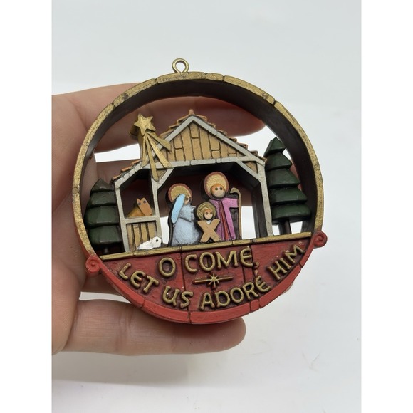 VINTAGE 1977 Hallmark O COME LET US ADORE HIM Nativity Christmas Ornament - Picture 2 of 4